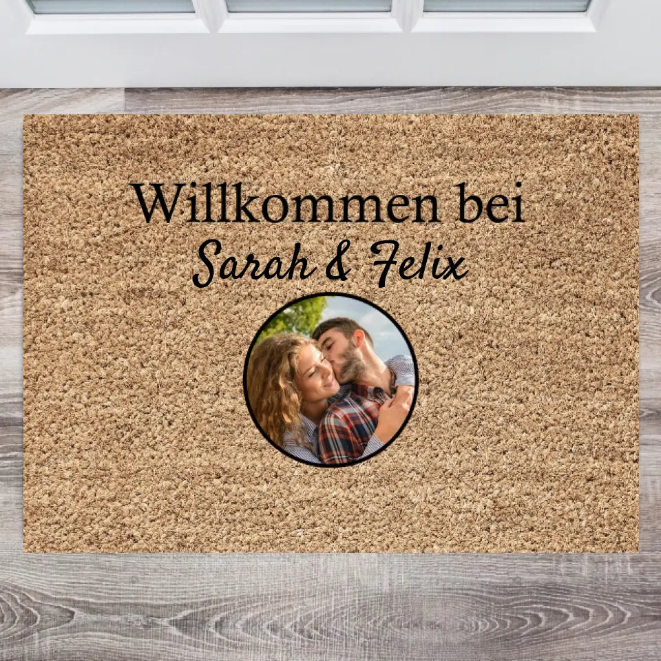 Min familj - Personaliserad Dörrmatta (1-4 Egna foton)