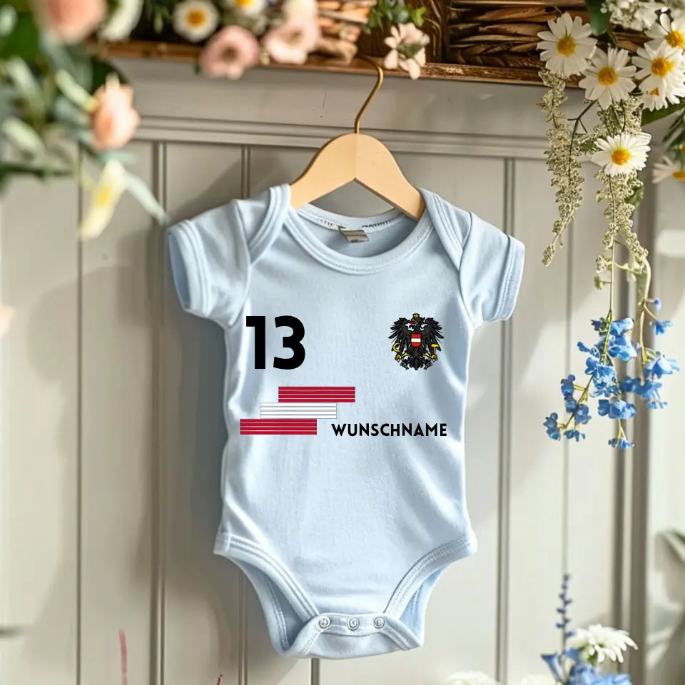 Fussball Österreich - Personalisierter Baby-Onesie/ Strampler, Trikot mit anpassbarem Namen und Trikotnummer, 100% Bio-Baumwolle Baby Body