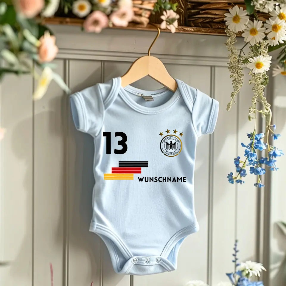 Deutschland Trikot Strampler - Personalisierter Baby-Onesie, Body mit anpassbarem Namen und Trikotnummer, 100% Bio-Baumwolle,