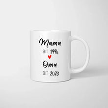Ladda upp bild till gallerivisning, Von Mama zur Oma - Personalisierte Tasse zur Verkündung (Mama seit, Oma seit, Jahreszahlen)
