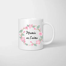 Ladda upp bild till gallerivisning, Mamie on t&#39;aime - Mug personnalisé (1-4 enfants, adolescents)
