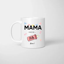 Ladda upp bild till gallerivisning, Mama Loading 2024 - Personalisierte Tasse für werdende Mütter, Väter, zur Verkündung (Mama, Papa, Oma, Opa, Patin, Pate)
