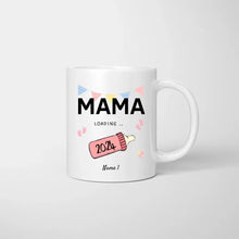 Indlæs billede til gallerivisning Mama Loading 2024 - Personalisierte Tasse für werdende Mütter, Väter, zur Verkündung (Mama, Papa, Oma, Opa, Patin, Pate)
