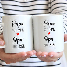 Ladda upp bild till gallerivisning, Vom Papa zum Opa - Personalisierte Tasse zur Verkündung (Papa seit, Opa seit, Jahreszahlen)
