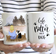 Indlæs billede til gallerivisning Hundemama - Personalisierte Tasse (Frau mit Hund oder Katze, Muttertag)
