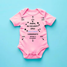 Indlæs billede til gallerivisning Papa du schaffst das! - Personalisierter Baby-Onesie/ Strampler, Anleitung Baby, 100% Bio-Baumwolle Body
