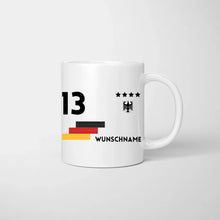 Ladda upp bild till gallerivisning, EM 2024 Trikot-Tasse - Personalisierte Tasse zur Fußball-EM, Wunschnummer und Name, individuelle Tasse Fan Tasse Deutschland
