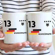 Ladda upp bild till gallerivisning, EM 2024 Trikot-Tasse - Personalisierte Tasse zur Fußball-EM, Wunschnummer und Name, individuelle Tasse Fan Tasse Deutschland
