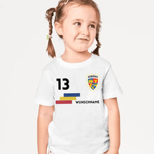 Ladda upp bild till gallerivisning, EM Rumänien Kinder-Trikot - Personalisiertes T-Shirt für Kinder, Fußball EM 2024(100% Baumwolle, individuelle Nummer &amp; Wunschname)
