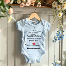 Ladda upp bild till gallerivisning, Superhelden Papa - Personalisierter Baby-Onesie/ Strampler, 100% Bio-Baumwolle
