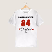 Ladda upp bild till gallerivisning, Limited Edition Geburtsjahr Geburtstag - Personalisiertes T-Shirt zum beschriften (100% Baumwolle, Unisex)
