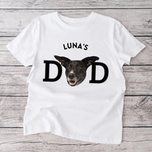 Ladda upp bild till gallerivisning, Haustier Papa - Personalisiertes T-Shirt mit Foto von deinem Fellfreund (Eigenes Bild hochladen)
