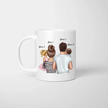 Ladda upp bild till gallerivisning, Eltern mit Kindern - Personalisierte Tasse (1-4 Kinder), Individuelles Geschenk Familie
