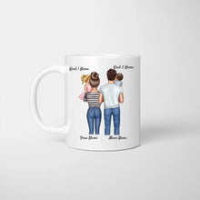 Ladda upp bild till gallerivisning, Personalisierte Familien Tasse &quot;Ich liebe Weihnachten, aber euch noch viel mehr&quot; (Eltern, 1-4 Kinder)
