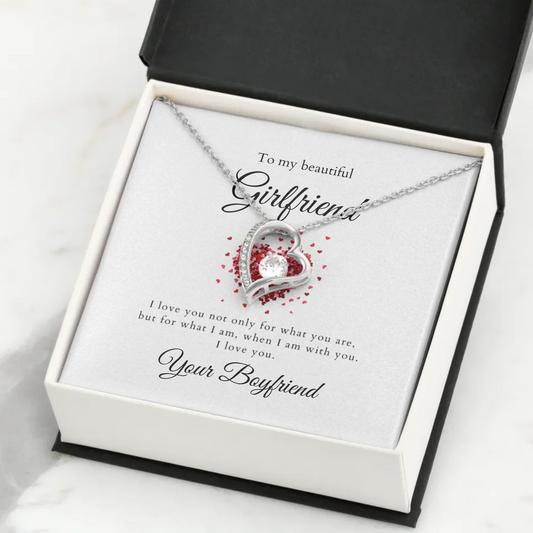 To my beautiful Girlfriend - Halskette mit Herzanhänger & personalisierter Karte