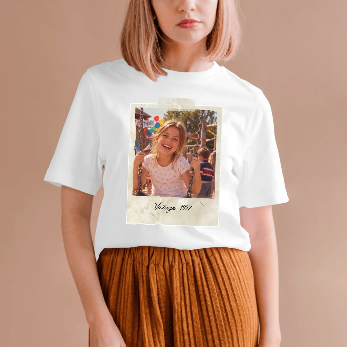"Vintage Foto" - Personalisiertes T-Shirt (100% Baumwolle, Unisex, Eigenes Bild, Eigener Text
)